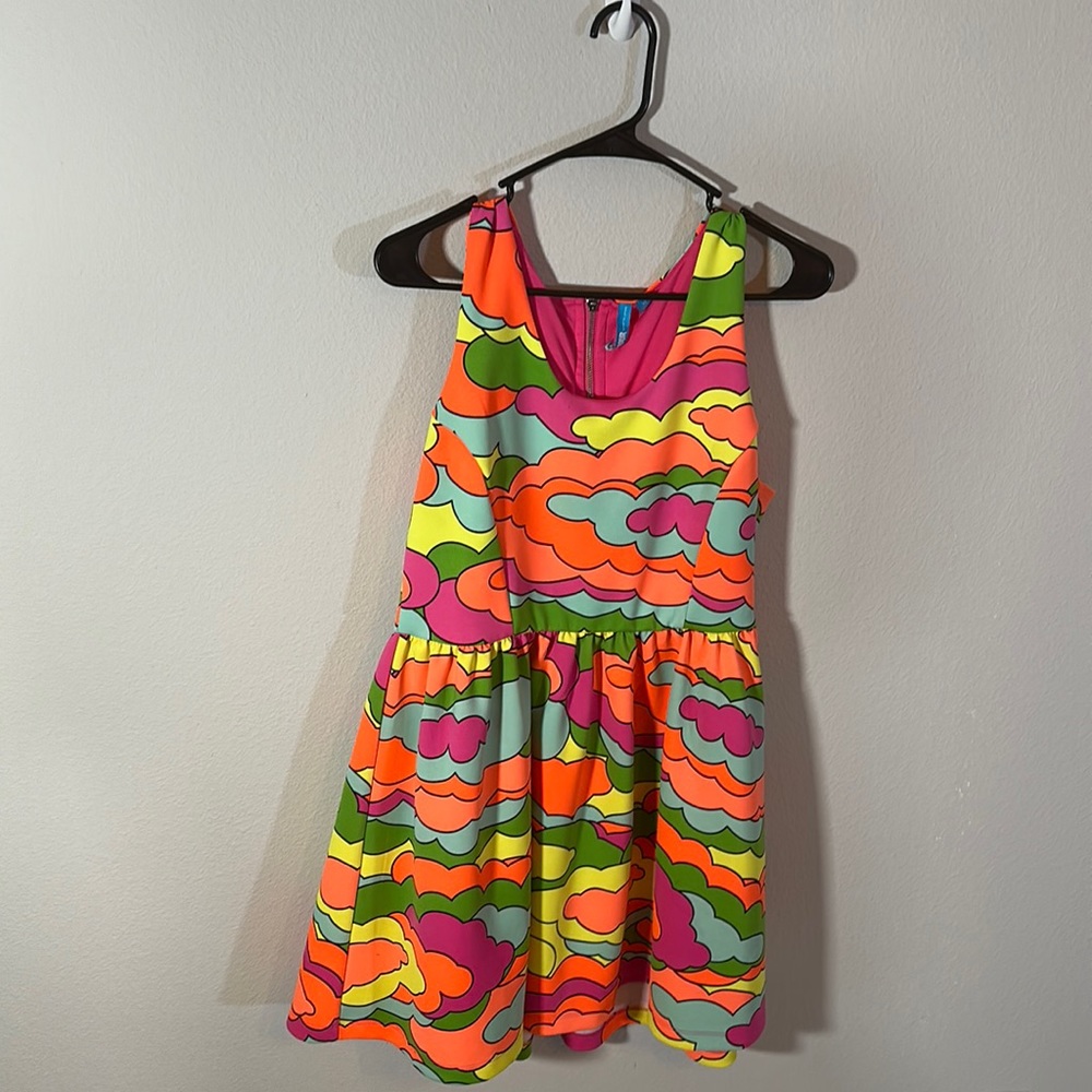 Beautiful Neon woman’s dress size XL L’amour clouds